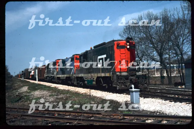 D DUPLICATE SLIDE - Grand Trunk GTW 4813 GP-9 Action on Frieght