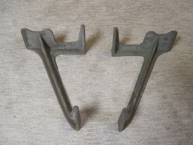 Columbus Peanut Gumball Machine Side Brackets 4 Mounting To Stoner Candy Machine