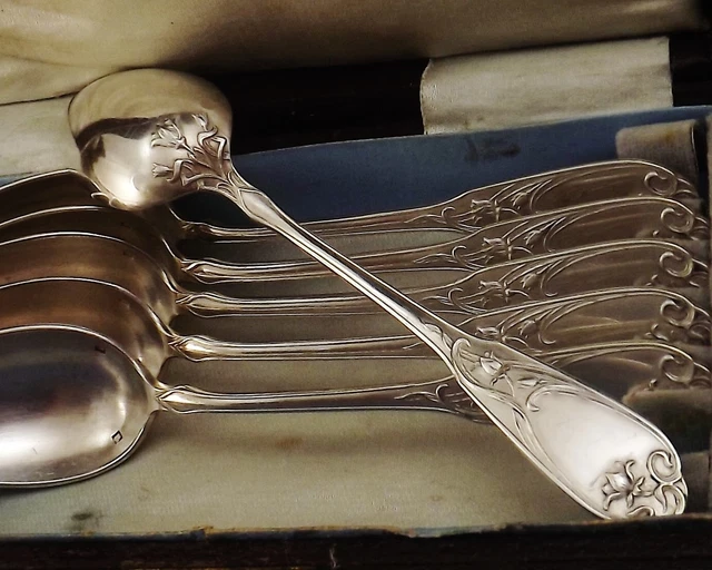 Orfevrerie Au Louvre 6 Cuilleres A Cafe Art Nouveau En Metal Argente Vers 1900