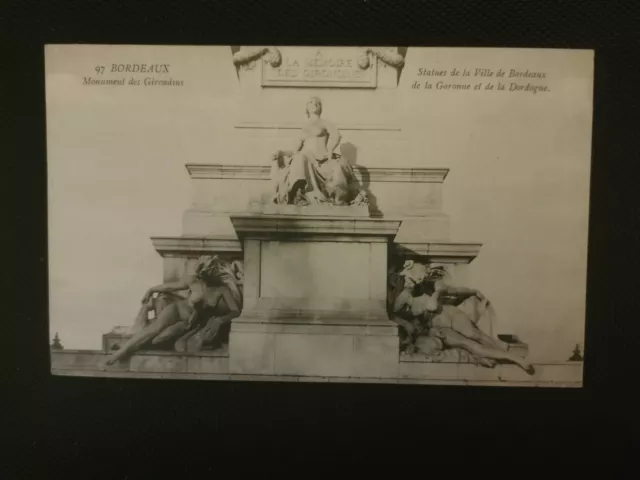 CPA 33 BORDEAUX - Monument des Girondins - Statues de la Ville de Bordeaux