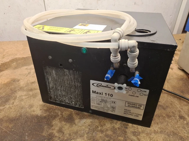 Maxi 110 shop beer cooler