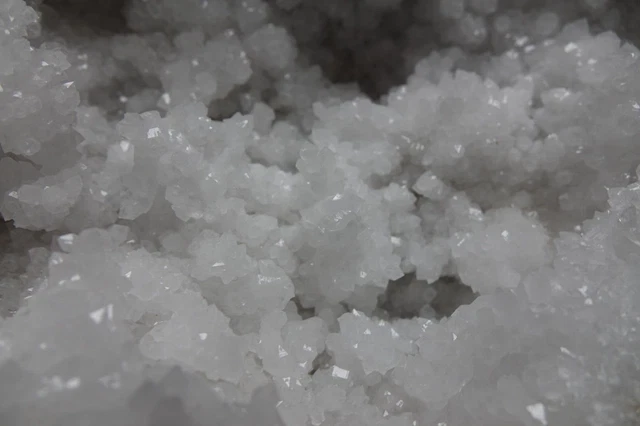 Große Quarzdruse, Quarzgeode aus Marokko, geöffnet, 2 Hälften 26x34cm 3