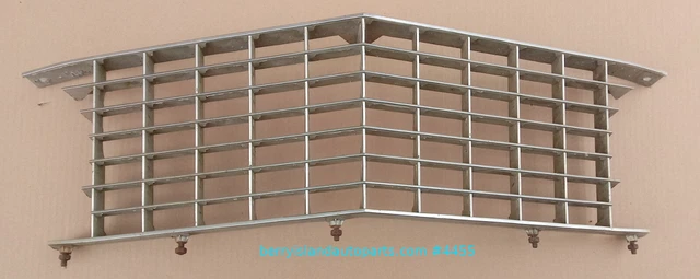 1963 Buick Riviera front grille
