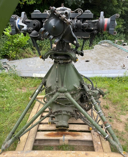 WESTLAND WESSEX HELICOPTER Main Rotor Head + Gearbox £950.00 PicClick UK