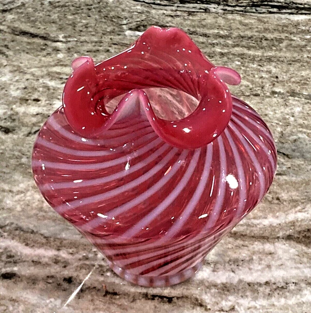 VINTAGE FENTON SPIRAL Optic Cranberry Pink Opalescent Swirl Vase