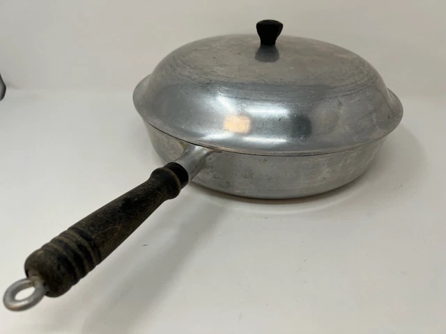 Household Institute Cooking Utensils Aluminum 12" Skillet w/Lid & Wood Handle