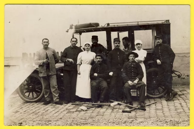 cpa CARTE PHOTO RPPC SOLDATS (22 sur Col) INFIRMIERES AUTOMOBILE AMBULANCE TAXI