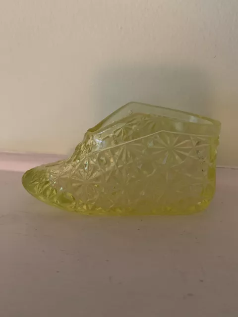 Vintage Uranium Vaseline Glass Baby Shoe/Bootie Fenton Daisy & Button