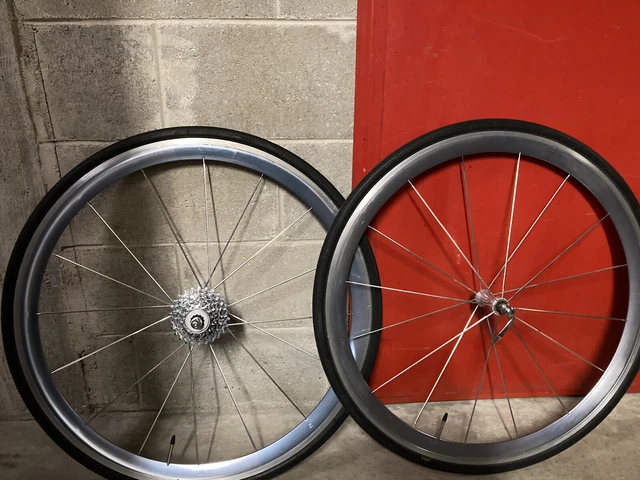 Paire De Roues Shimano RS 700c Pour Vélo De Course - Pneus 70% - Occasion