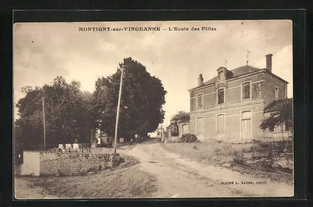 CPA Montigny-sur-Vingeanne, L´Ecole des Filles 1924