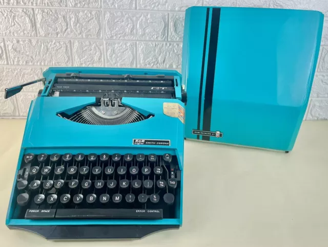 Vintage Smith Corona SCM Teal / Turquoise Blue Typewriter 1970s Design By Ghia