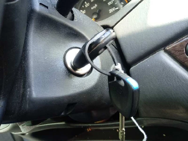 dispositivo antifurto per FORD FOCUS SEDAN 1.6 16V 1999 6302224