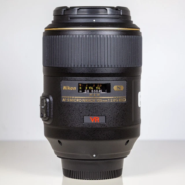 Nikon  105mm F2.8 G AF S VR Micro Macro Telephoto Prime Lens -Mint Minus & Boxed