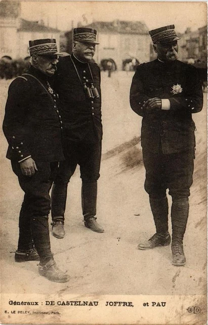 CPA AK Generaux De Castelnau Joffre et Pau MILITAIRE (731056)