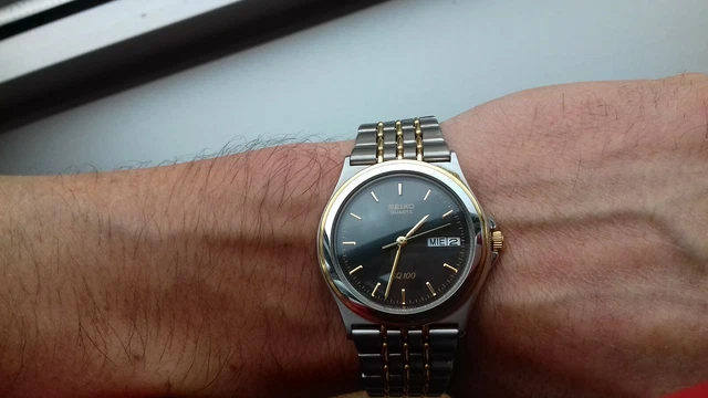 Montre seiko quartz top sq 100