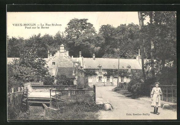CPA Vieux-Moulin, La Rue Saint-Jean, Pont sur le Bern