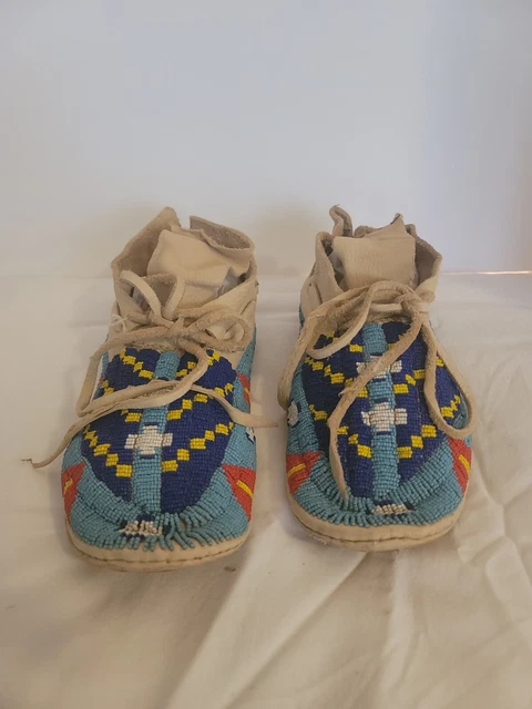 Mid 1900s Sioux/Lakota Traditional  Full Beaded Handmade Buckskin Leat Moccasins