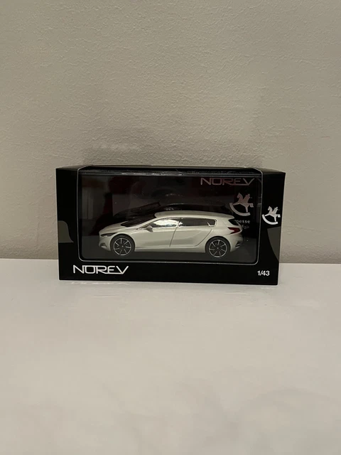 Solido, Norev - 1:43 - Peugeot, Aixam - Edition limitée Solido, Norev - 1:43 - Peugeot, Aixam - Edition limitée
