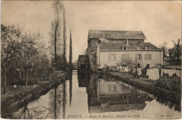 CPA ÉVREUX - Route de BRETEUIL moulin sur l'Iton (129075)