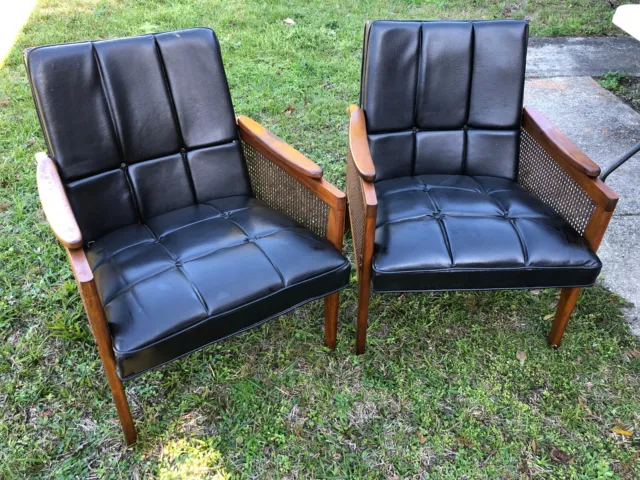 Pair of Vintage Mid Century Modern Lounge Chairs