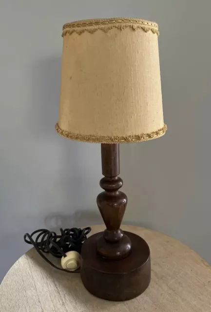 Ancienne Lampe De Bureau ou Salon Ou Chevet Pied En Bois Et Doré Vintage 43cm