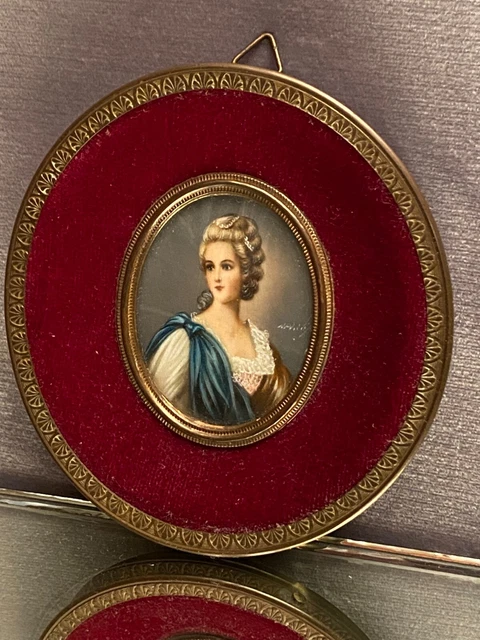 Miniature signée au portrait d'élégante 7