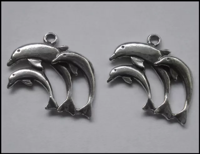 PEWTER CHARM #246 x 2 Triple Dolphins (23mm x21mm) 1 bail pendant