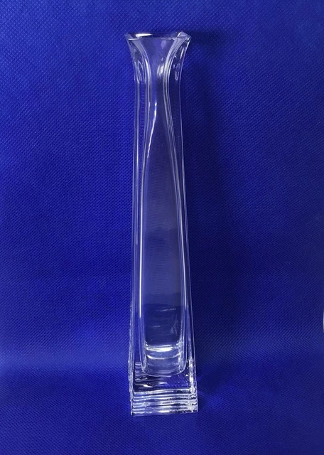 II94 Vintage Tiffany & Co Italian Crystal Single Rosebub Vase For Decoration