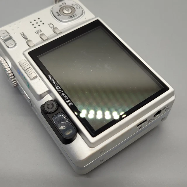 Hitachi HDC-831E 8,1 megapixel fotocamera digitale compatta argento testato 14