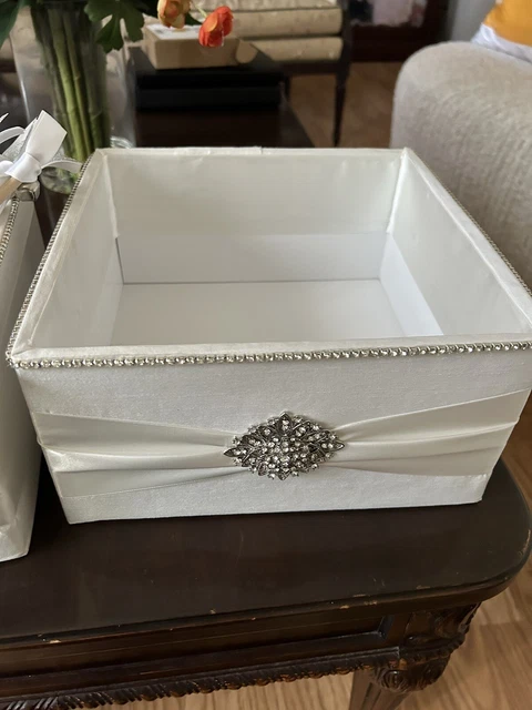 Wedding Bridal White Satin Box
