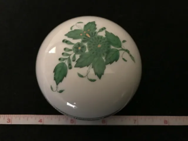 Exquisite Herend Hungary Apponyi Green Gold Trim Porcelain Trinket Box