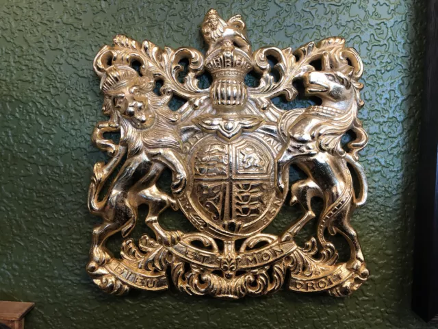 Royal Coat of Arms Gold finish cast Metal Plaque Royal Crest Wall Hanger