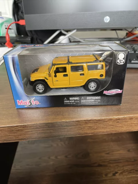 Maisto Hummer H2 Motorized Power Racer Die Cast Metal Yellow Vintage NEW