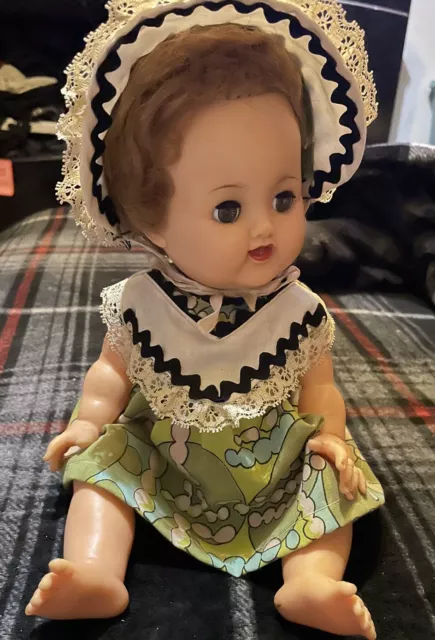 13" Tall Vintage Ideal Betsy Wetsy Drink And Wet Doll From The 1950s VW-2