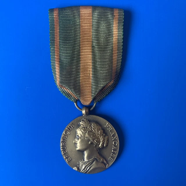 Médaille Militaire Guerre 39/45 - Taille Ordonnance - Fabrication Française