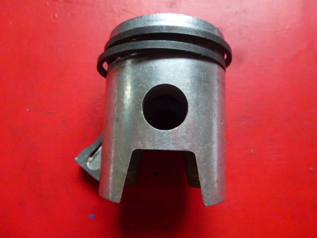 Piston Moteur AMC Diamètre 48,5 Mm - Neuf De Stock Ancien (New Old Stock) - N°2 - Occasion