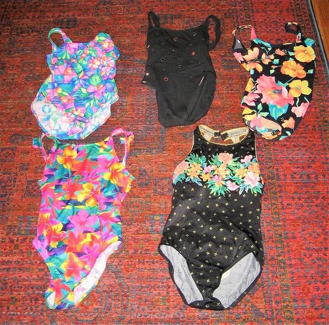 Vintage 1980s lot of 5 swimsuits:Jantzen, Grabar, Mainstream, etc sizes 8-10