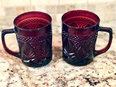 Dos (2) tazas de té de café antiguo rojo rubí Luminarc Cristal d' Arques - ¡Como nuevas!