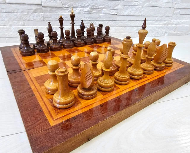 Jeu d'échecs soviétique en bois en bon état jeu d'échecs