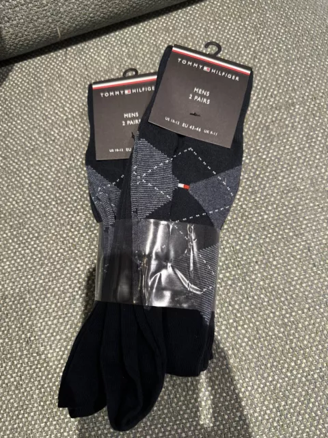 Tommy Hilfiger 4 pairs mens socks size 9-11 navy blue & argyle NEW flag logo
