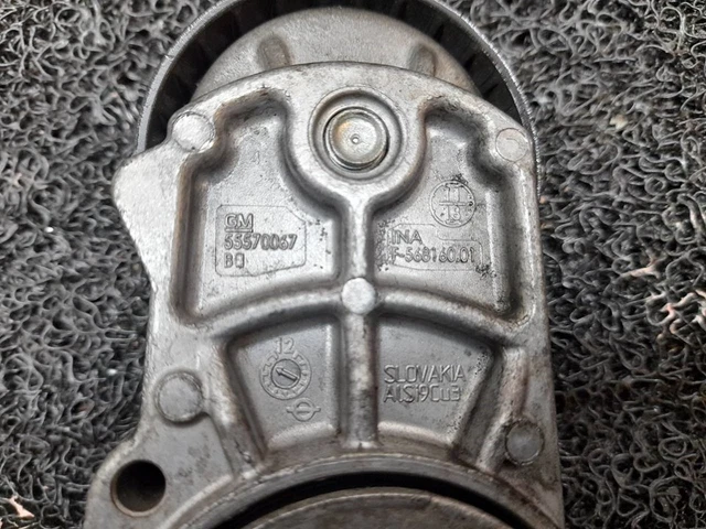 55570068 galet tendeur pour OPEL ASTRA J 1.6 CDTI (68) 2009 1659095 2
