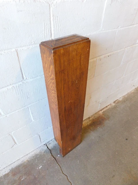 1900's Wooden ANTIQUE Oak NEWEL POST Stairway CRAFTSMAN / MISSION Style ORNATE