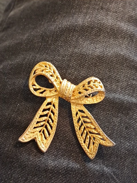 Broche Ancienne Ronde Plaquée Or Avec Pompon - XIXe Siècle, Occasion