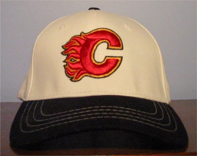 Men's L/XL Zephyr NHL Hockey Calgary Flames Classic Baseball Cap Hat Snug Fitted