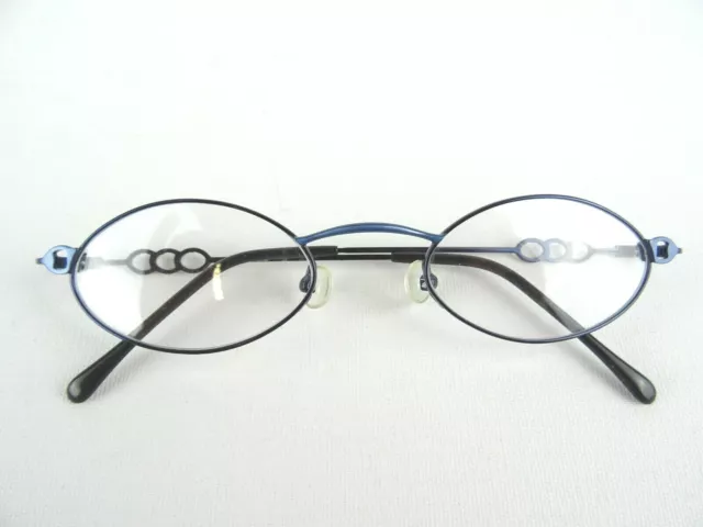 Kleine Damenbrille leicht blaues Metallgestell oval Designbügel Gr. S/M 47[]21