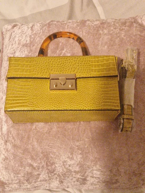Cannes boxy sales grab bag