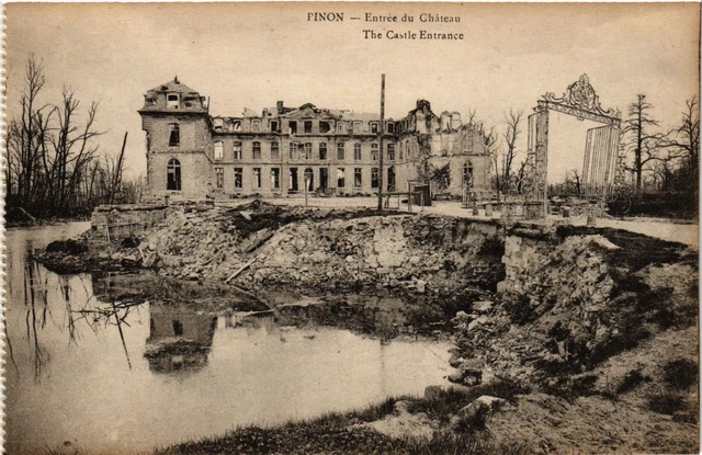 CPA AK Militaire - Pinon - Entrée du Chateau - Ruines (697102)