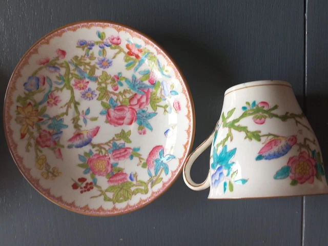paire de charmantes tasses anglaises Mintons