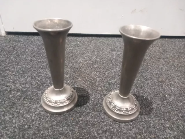 Vintage English Ianthe Pair of Silver Plated Small Candlesticks