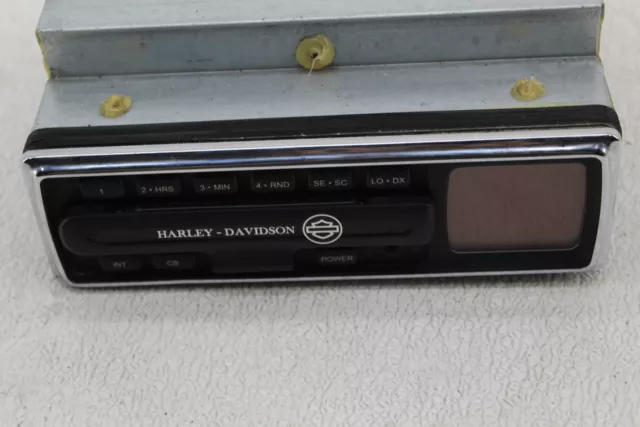 04-06 Harley Davidson Electra Glide Ultra Classic Flhtcui Radio Stereo Control 2